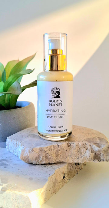 ORGANIC HYDRATING DAY CREAM - Body and Planet